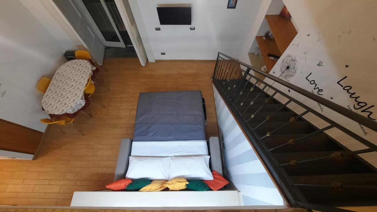 White Home Quartieri Spagnoli Неаполь Экстерьер фото